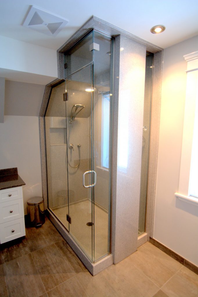 Steam Showers Expert - Edmonton - Independent bath - picture of steam shower 